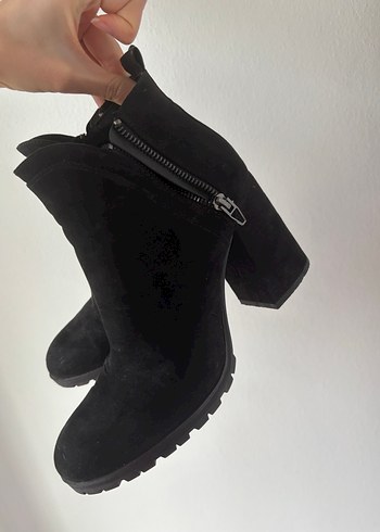 Siyah Süet Kadın Topuklu Bot Velcro - Görsel 3