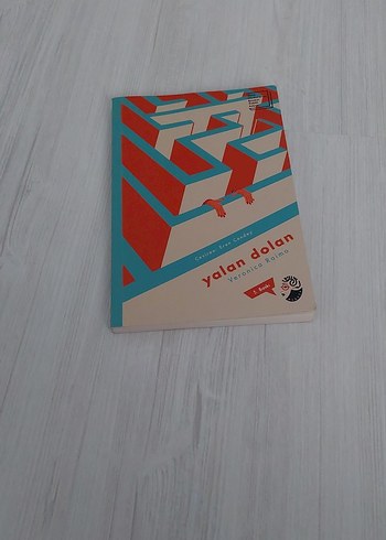 Yalan Dolan - Veronica Rossi