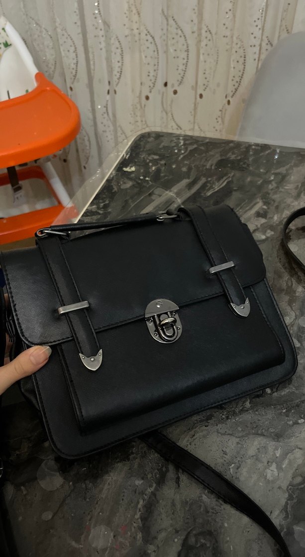 Tokalı Siyah Deri kadın  Çantası - Görsel 3