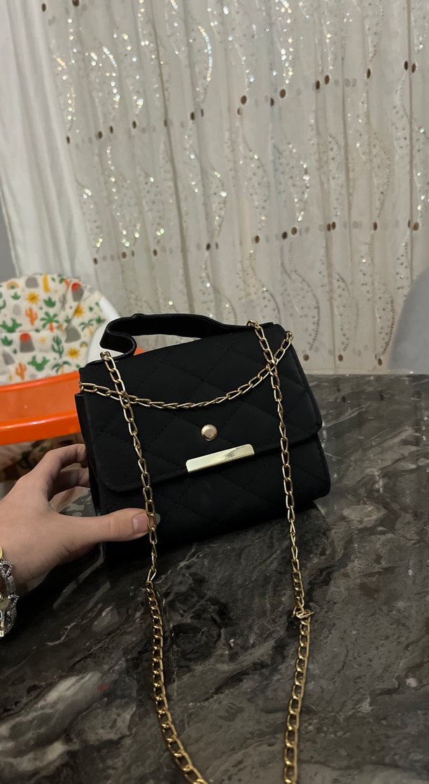 Zincir Detaylı Siyah Kadın Deri Çanta - Görsel 2