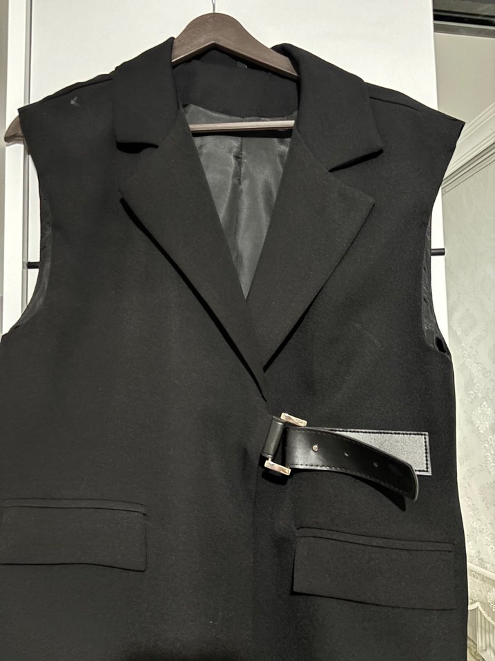 Siyah Deri Kemerli Kadın Yelek - Görsel 2