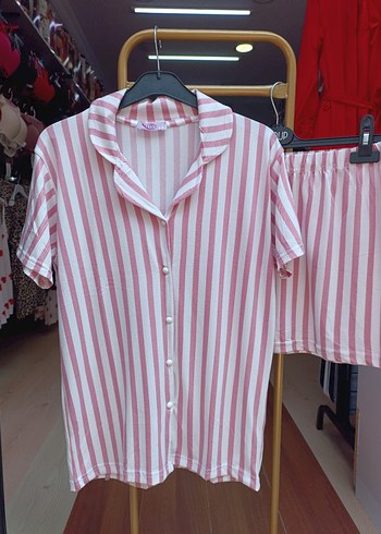 xl Beden Pembe Çizgili Kısa Kollu Şortlu Kadın Pijama Takımı