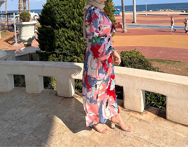 Saten Kuşaklı Elbise