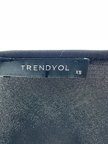 xs Beden siyah Renk Trendyol & Milla Bluz %70 İndirimli.