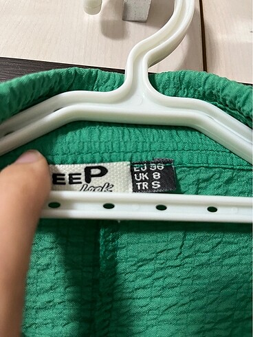36 Beden yeşil Renk Cırtlak yeşil gömlek