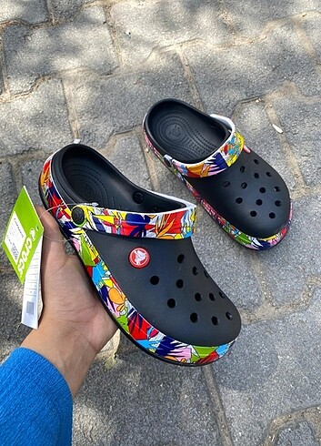 39 Beden siyah Renk Özel üretim crocs terlik (39 numara) süs hediyeli
