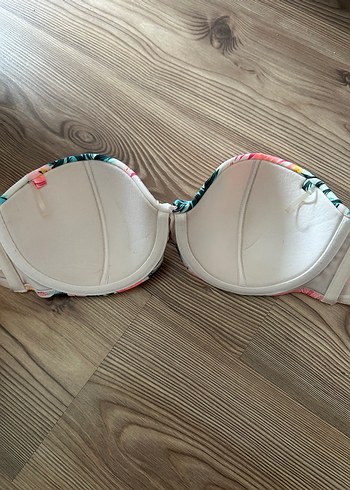 Çiçek Desenli Pliseli Mini Bikini Üstü - Görsel 2