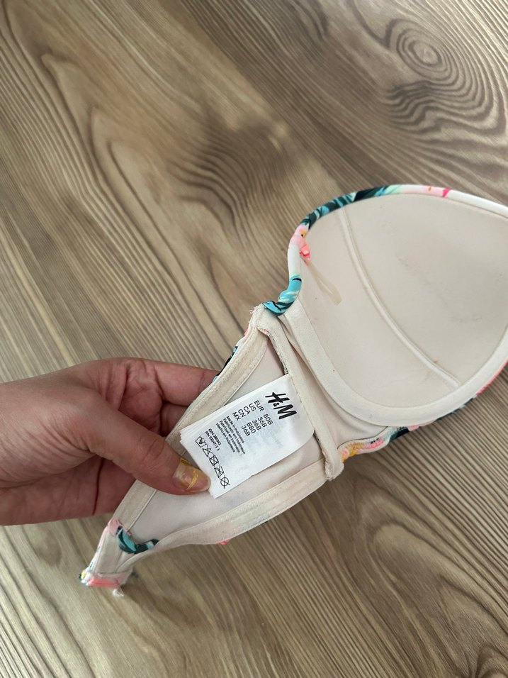 Çiçek Desenli Pliseli Mini Bikini Üstü - Görsel 3