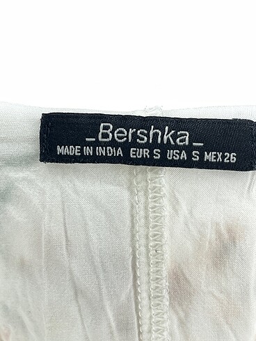 s Beden çeşitli Renk Bershka Bluz %70 İndirimli.