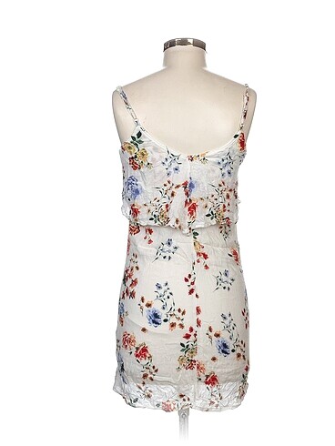 s Beden Bershka Bluz %70 İndirimli.
