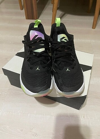 Jordan Luka 1
