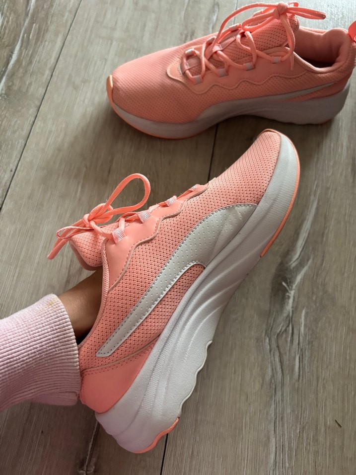 Pembe Bağcıklı Kadın Spor Ayakkabı - Görsel 3