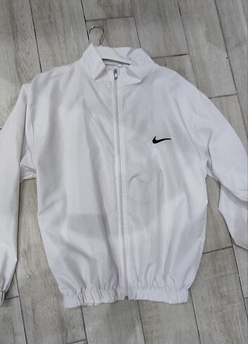 Nike beyaz nike ceket 