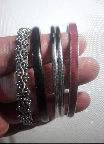 vintage bilezikler çap 7 cm civarıdır.