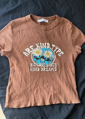 Kadın Kahverengi Baskılı Kısa Kollu Tişört - Görsel 2