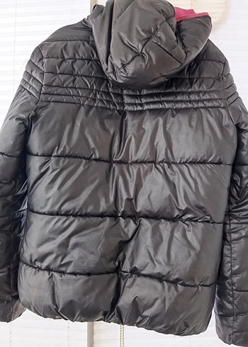 Siyah Kapüşonlu Kız Çocuk Kışlık Mont - Görsel 2