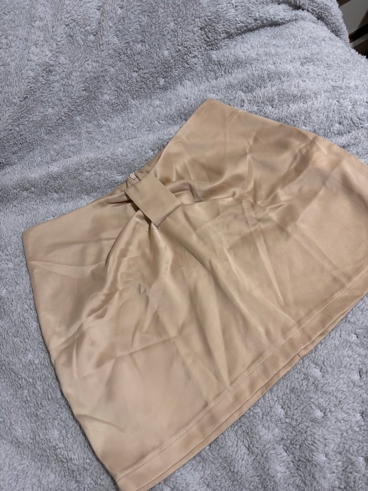 Bej Saten Mini Etek - Görsel 3