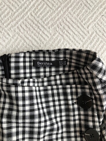 xs Beden bershka siyah kareli şort etek