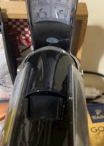 Kahve Makinesi Kahverengi ve Koyu Tonlarda kapsül kahve - Görsel 2