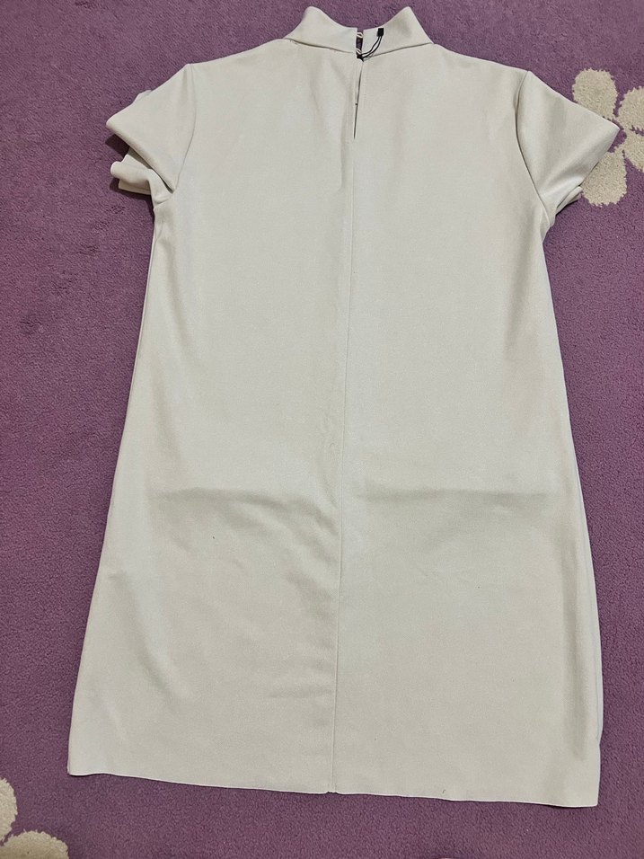 Beyaz Yarım Kollu Yüksek Yaka Kadın Elbise - Görsel 3