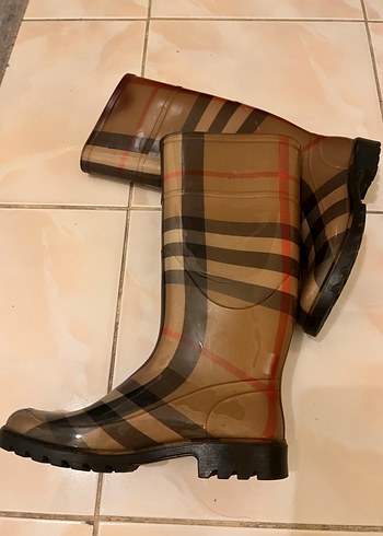 Burberry yağmur çizme - Görsel 2