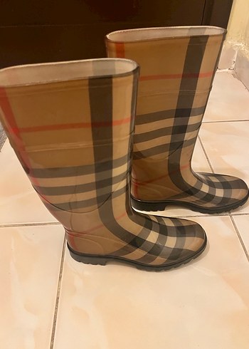 Burberry yağmur çizme - Görsel 3