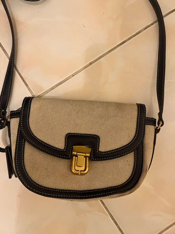 Bej Siyah Deri Tokalı Kadın Çanta - Görsel 2