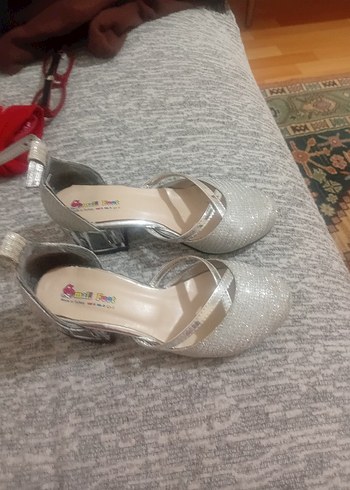 Glitterlı Gri Blok Topuklu çocuk abiye - Görsel 2