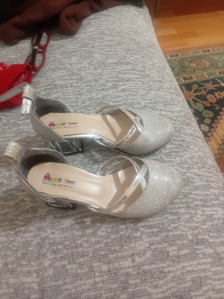 Glitterlı Gri Blok Topuklu çocuk abiye - Görsel 2