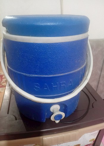 Mavi Diger Su Sebili Sahra Yazılı