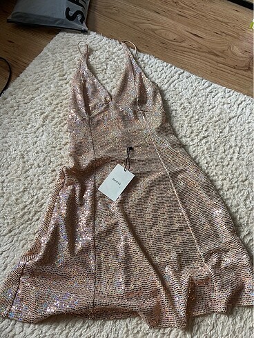 bershka elbise