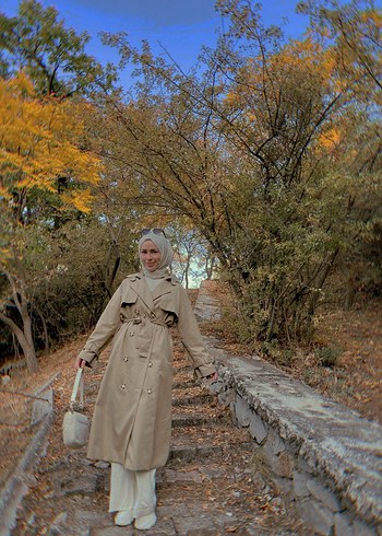 Bej Kadın Uzun Düğmeli Trençkot - Görsel 2