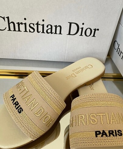 diğer Beden Dior terlik