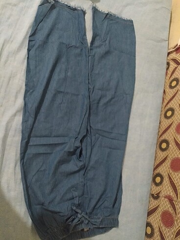 İnce kot pantolon