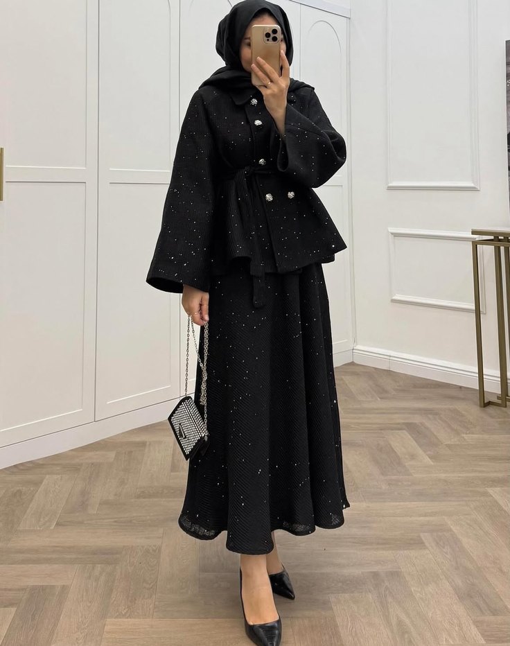 Kemerli Siyah Desenli Uzun Kadın Takım - Görsel 2