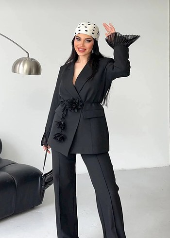 Kadın Siyah Uzun Ceketli Kemerli Takım - Görsel 2