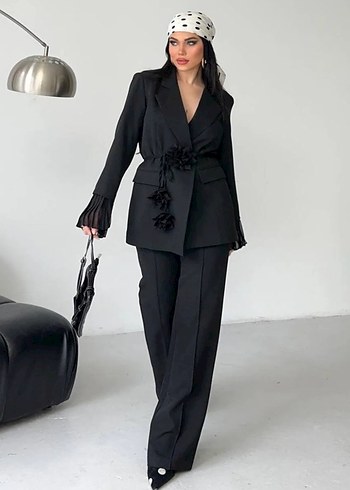 Kadın Siyah Uzun Ceketli Kemerli Takım - Görsel 3
