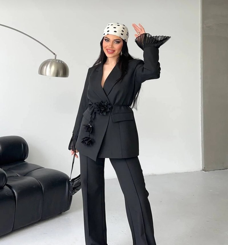 Kadın Siyah Uzun Ceketli Kemerli Takım - Görsel 2