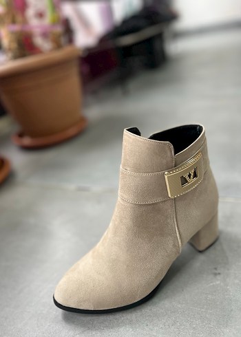Bej Süet Kadın Bot, Tokalı, Kalın Topuklu - Görsel 3