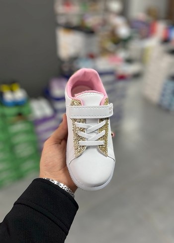 Kız Çocuk Beyaz Renkli Cırtlı Spor Ayakkabı - Görsel 3