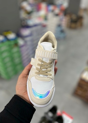 Kız Çocuk Pembe Bağcıklı ve Cırt Cırtlı Spor Ayakkabı - Görsel 5