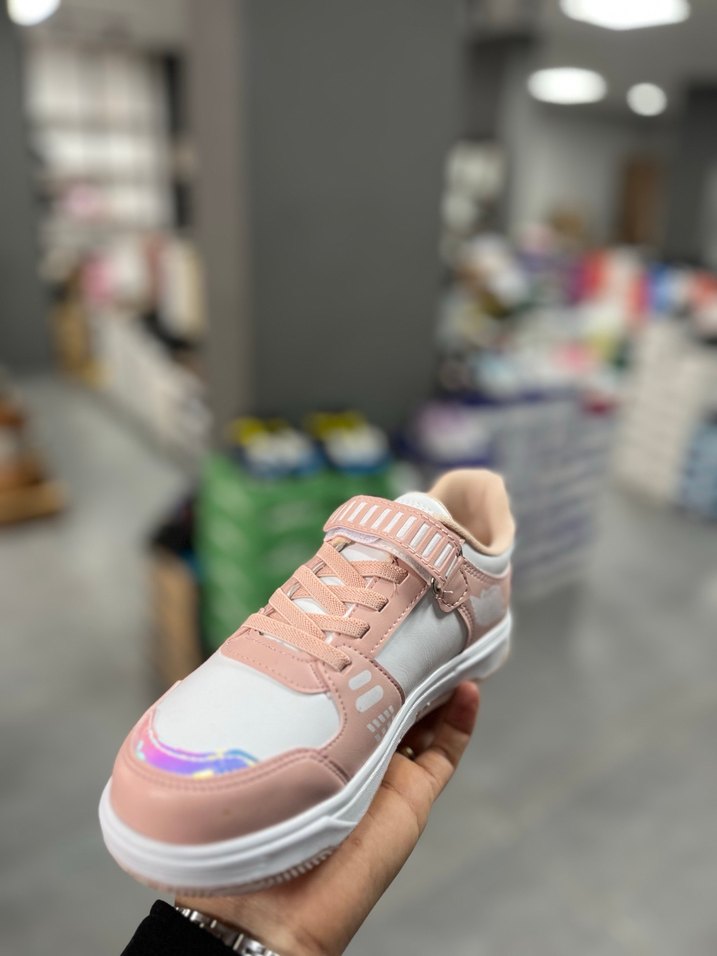 Kız Çocuk Pembe Bağcıklı ve Cırt Cırtlı Spor Ayakkabı - Görsel 3