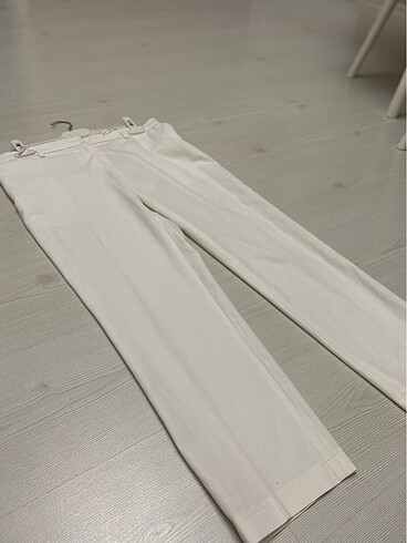 PANTOLON