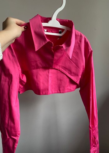 Pembe Düğmeli Uzun Kollu Crop Gömlek