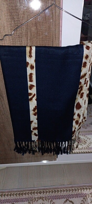 Lacivert leopar desenli şal 