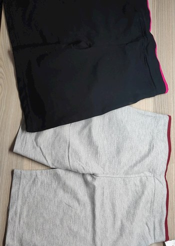 Gri ve Siyah Mini Spor Rahat Kesim Kadın Şort - Görsel 2