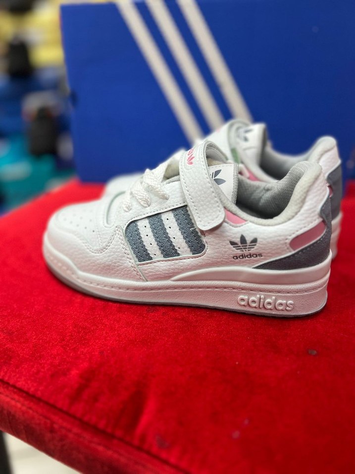 Adidas çocuk Spor ayakkabı 31 32 33 34 35 mevcuttur - Görsel 3