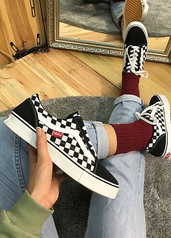 Vans Vans sıfır magaza ürünüdür