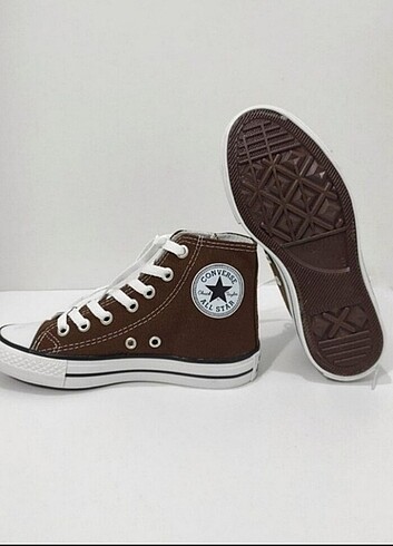 Converse Konvers magaza ürünüdür