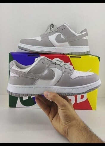 NİKE DUNK KOMPLE DİKİŞLİ MAGAZA ÜRÜNÜDÜR SIFIR VE KUTULUDUR
